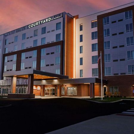 Courtyard By Marriott Indianapolis フィッシャーズ エクステリア 写真