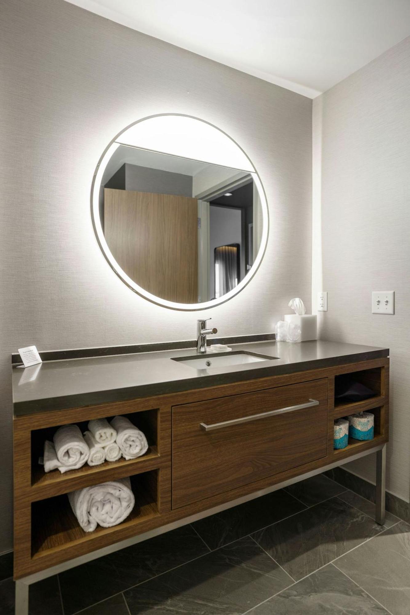 Courtyard By Marriott Indianapolis フィッシャーズ エクステリア 写真