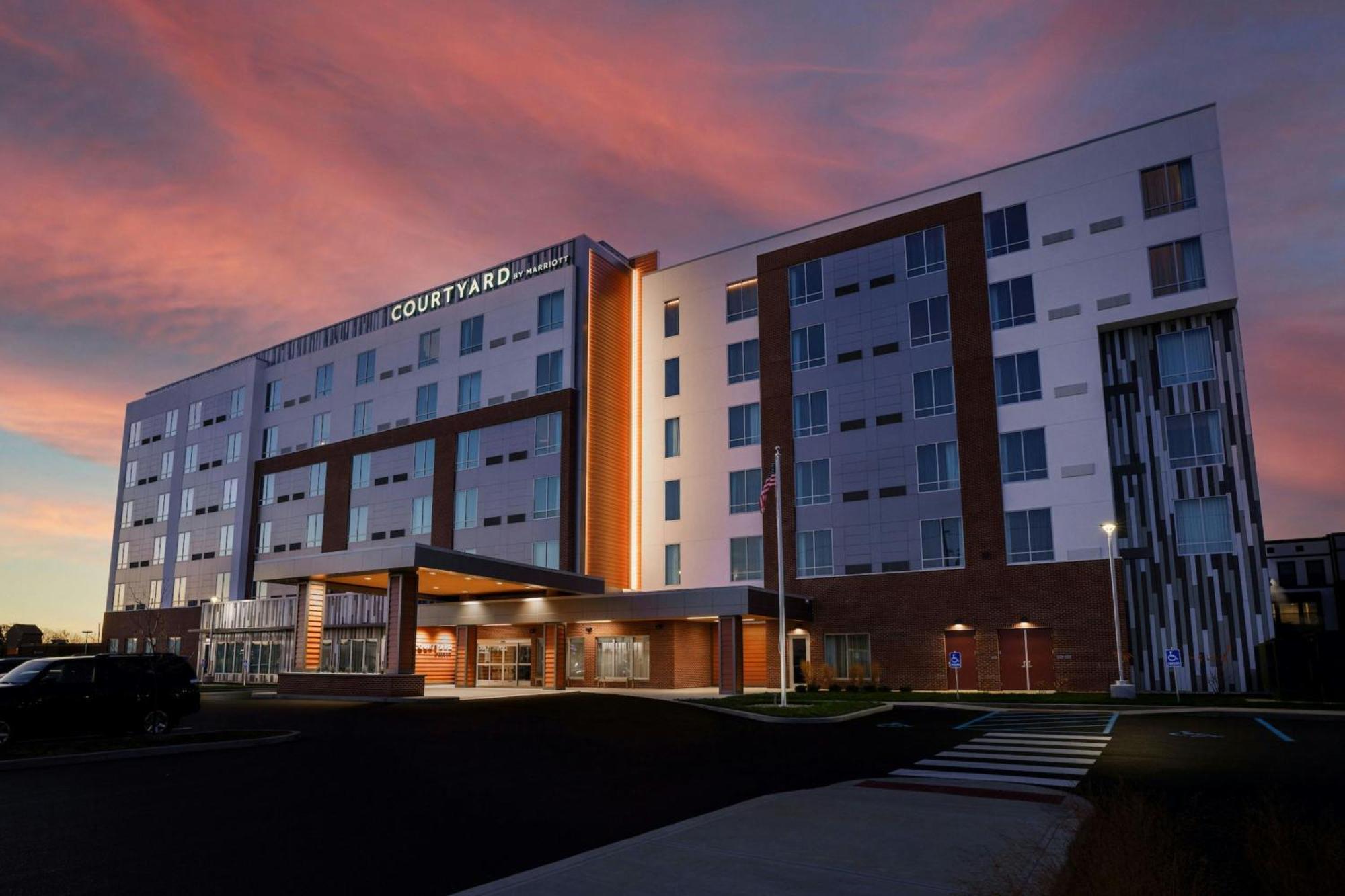 Courtyard By Marriott Indianapolis フィッシャーズ エクステリア 写真
